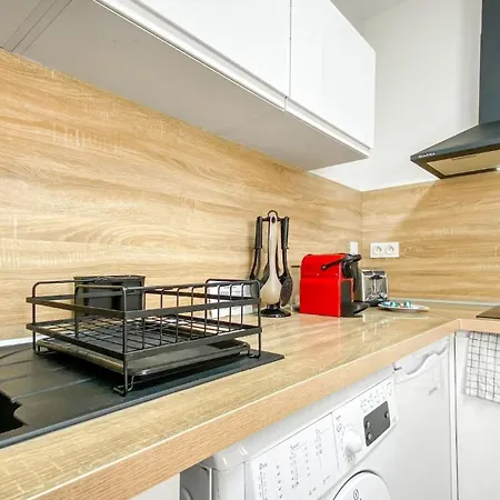 Homey Friendly - Proche Gare - Terrasse Privee - Wifi Апартаменты *