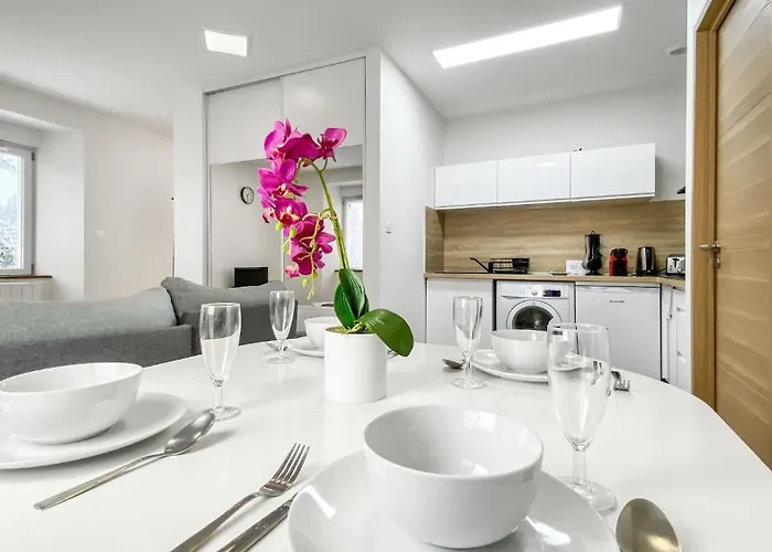 Апартаменты Homey Friendly - Proche Gare - Terrasse Privee - Wifi