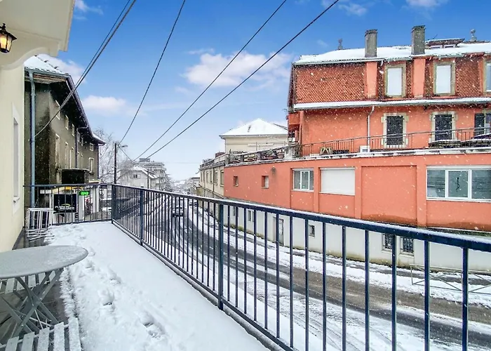 Апартаменты Homey Friendly - Proche Gare - Terrasse Privee - Wifi Ла-Рош-сюр-Форон